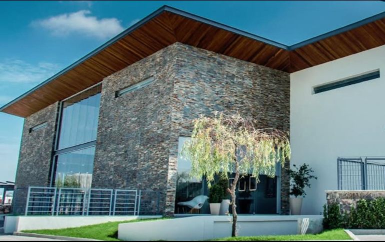 La presencia de Puerta las Lomas dentro del Top 3 nacional confirma la fortaleza del mercado residencial premium de Zapopan. FACEBOOK/FraccionamientoPuertaLasLomas