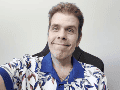 La propiedad del famoso, ubicada en el área de Miami, continuó resguardada por elementos policiales durante este miércoles. ESPECIAL / X / @PerezHilton