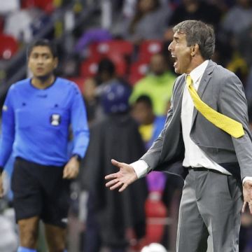 Guillermo Almada reacciona a una jugada del partido América vs. San Diego. Las Águilas un paso importante en la primera fase de la Leagues Cup, torneo en el que únicamente los cuatro mejores equipos de la Liga MX avanzarán a los cuartos de final. EFE/S. Gutiérrez