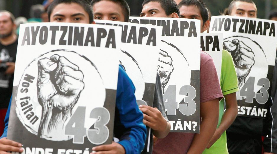 El caso Ayotzinapa vuelve al centro de la agenda tras la detención de Ángel Aguirre. EFE