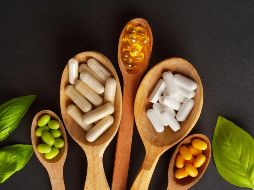 Cuando la dieta regular no es suficiente para cubrir los requerimientos, también existen multivitamínicos o suplementos de donde podemos adquirirlas de forma segura. ESPECIAL / CANVA