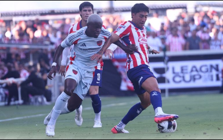 El conjunto dirigido por Gabriel Milito tuvo el control durante buena parte del partido, pero volvió a mostrar su principal defecto: la falta de contundencia. ESPECIAL/ CHIVAS.