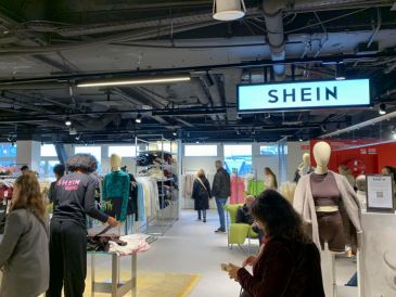 Shein se convirtió en 2024 en el tercer mayor minorista de moda del mundo, por detrás de Nike y Adidas. EFE / ARCHIVO