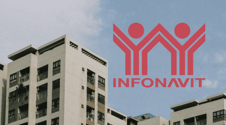 El Infonavit recomienda mantenerse informado sobre el estado del crédito. ESPECIAL/Canva