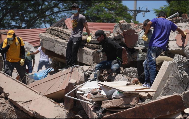 La mayor cantidad de fallecidos se registra en el departamento de Risaralda, seguido por el Valle del Cauca y el Chocó, según autoridades colombianas. EFE / E. Guzmán Jr.