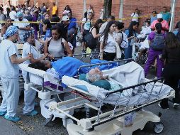Autoridades ordenaron cancelar y reprogramar temporalmente cirugías, consultas externas y consultas prioritarias que no fueran de extrema urgencia. AP / S. Saldarriaga