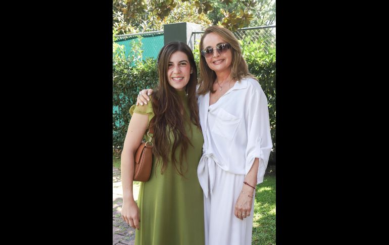 Marifer Maigre y Pina Bracamontes. GENTE BIEN JALISCO / Despedida de soltera de Alexa Bracamontes Pérez