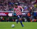 Bryan ‘Cotorro’ González tuvo que abandonar el Chivas vs Seattle entre lágrimas tras sufrir una lesión durante el primer tiempo. IMAGO7.