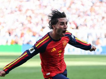 El fichaje de Ferran Torres por el PSG es una nueva etapa para el delantero español y tendrá consecuencias para la plantilla de los dos gigantes europeos. AFP / ARCHIVO