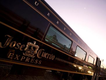 Este pueblo ofrece una experiencia única: recorrer sus paisajes agaveros a bordo de un tren clásico. Una aventura familiar que combina tradición, cultura y vistas espectaculares. EL INFORMDOR/ARCHIVO
