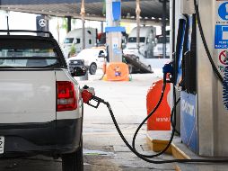 Llenar el tanque de gasolina de tu auto es una práctica común, pero seguramente te has preguntado si puedes echarle diferentes tipos de combustible. EL INFORMADOR/ ARCHIVO.