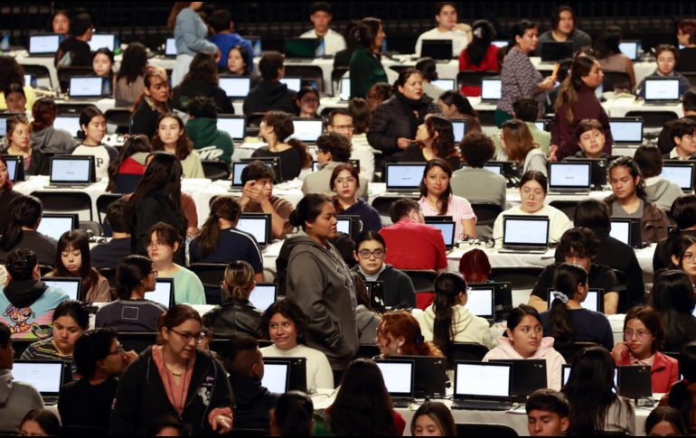Uno de los casos que generó mayor preocupación fue el empleo de lentes inteligentes con cámaras integradas. UNAM