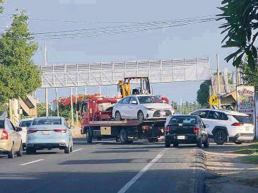 Entre los bienes incautados durante el despliegue federal se encuentran vehículos y maquinaria municipal. ESPECIAL