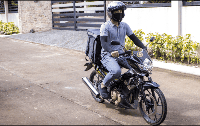 La evolución de los lubricantes para motocicletas ha llevado a las marcas a desarrollar fórmulas cada vez más sofisticadas para combatir el desgaste urbano. CANVA