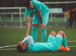 De acuerdo con la Universidad Europea de Madrid, las lesiones musculares abarcan más de la mitad de las molestias en el futbol. UNSPLASH