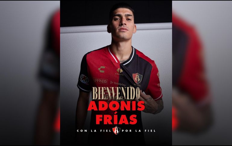 Adonis Frías, originario de Florencio Varela, Argentina, cuenta con una trayectoria que lo ha llevado a competir en distintos escenarios del futbol sudamericano y mexicano. X / @AtlasFC