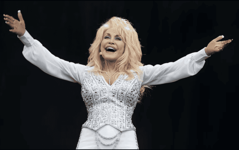 Dolly Parton compartió su vida con Carl Dean desde 1966 hasta la muerte de su amado esposo en 2025. AFP / ARCHIVO