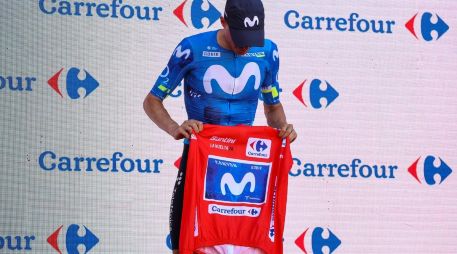 Enric Mas nunca ha vestido el maillot de líder en una gran vuelta y podría decidir no utilizar la prenda durante la novena etapa de la Vuelta. AFP / J. Lago