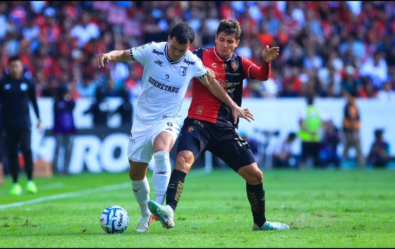 Los Gallos Blancos aprovecharon la superioridad numérica y los errores defensivos del Atlas para sentenciar un partido que exhibió las carencias del equipo de Hernán Crespo. EL INFORMADOR/ J. ACOSTA.