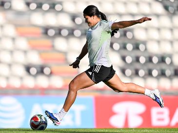 Rebeca Bernal sería la primera mexicana en jugar en la WSL en Inglaterra. IMAGO7