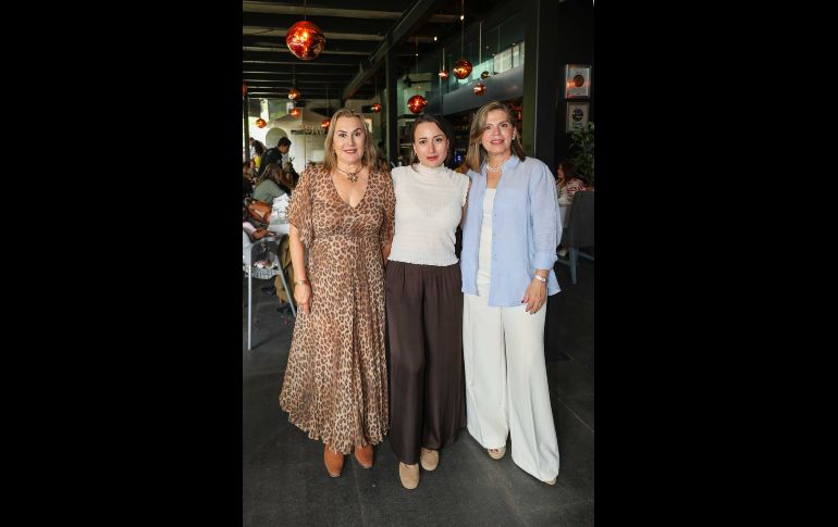 Eva Maldonado, Andrea Godoy y Cata Olea. GENTE BIEN JALISCO / Revista del 4 de septiembre 2026