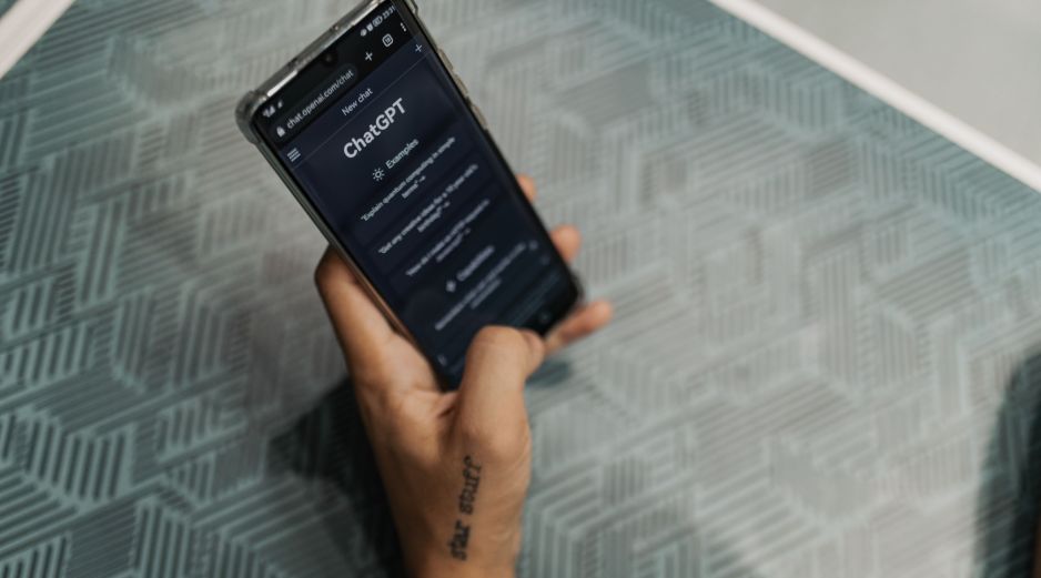 El nuevo modelo de ChatGPT fue anunciado en medio de preocupaciones por los escasos protocolos de seguridad en la inteligencia artificial. ESPECIAL/PEXELS
