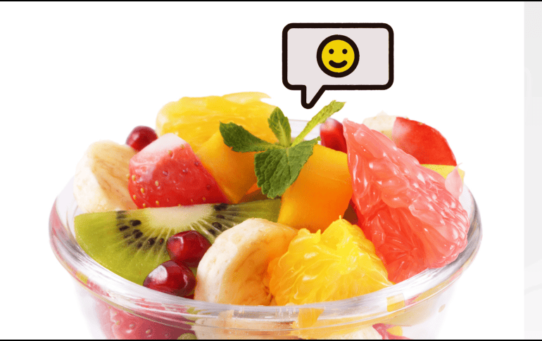 Gracias a su alto contenido de fibra y antioxidantes, esta fruta se ha convertido en una aliada para quienes buscan controlar el colesterol y mantener estables los niveles de azúcar en la sangre. CANVA