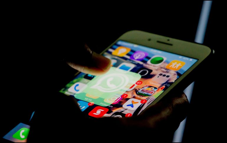 Para recuperar fotos eliminadas de WhatsApp, puedes hacer dos cosas. ESPECIAL/Unsplash