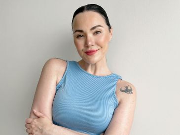 Roxana Ramos promociona su reciente libro “¿Quién dijo que era amor?”. ESPECIAL/CORTESÍA ROXANA RAMOS.