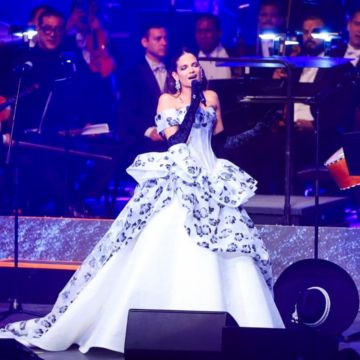 La cantante interpretó algunos de sus temas más conocidos y clásicos de la música mexicana ante el público tapatío. EL INFORMADOR/ J. Acosta
