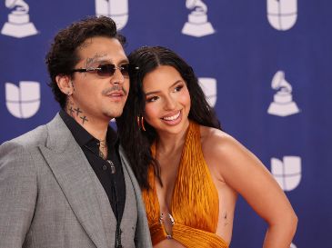 Christian Nodal fue criticado tras protagonizar un incómodo momento junto a Ángela Aguilar en los Premios Juventud. AFP/ARCHIVO