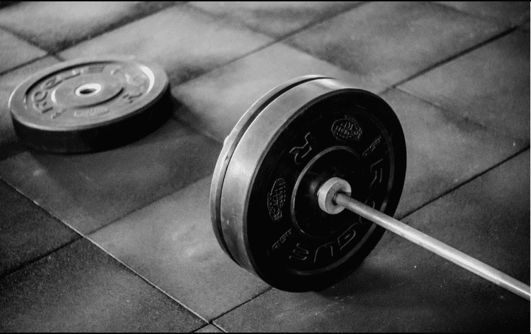 Flores levantó aproximadamente mil 126.6 libras, convirtiéndose en el nuevo campeón mundial de peso muerto bajo las reglas del strongman. ESPECIAL