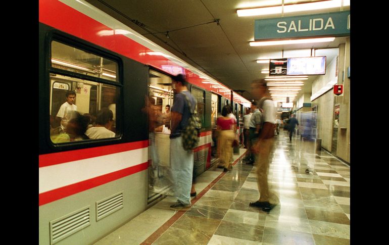 15 de Marzo 2002.Reanudo su servicio el Tren Ligero después de la huelga momentánea de los trabajadores Tren Ligero. EL INFORMADOR/ ARCHIVO