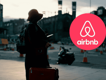 Las restricciones podrían incentivar a que los anfitriones operen fuera de la ley, lo que ampliaría el margen de acción para fraudes y hospedajes piratas. UNSPLASH / CANVA