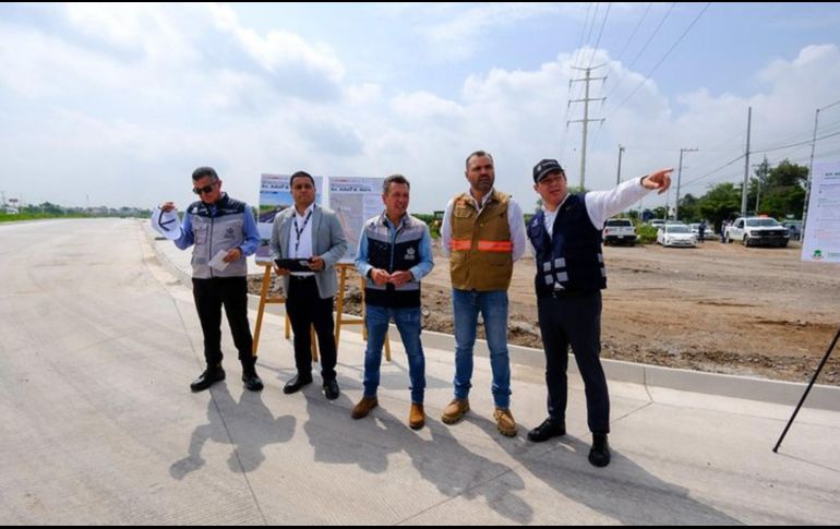 El proyecto, que comenzó en su primera etapa en agosto de 2025, contempla también un distribuidor interno y vialidades adicionales, dentro de la terminal aérea, para conectar la futura Terminal 2.  ESPECIAL/GOBIERNODEMEXICO