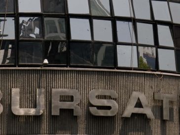 El incremento en los precios de los energéticos golpeó al mercado bursátil, aunque esta tendencia no se vio reflejada en México hoy. AFP/ARCHIVO