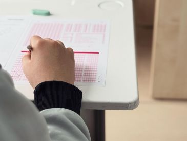 México obtuvo un promedio de 403 puntos en matemáticas, comprensión lectora y ciencias en la prueba PISA 2025. ESPECIAL/PEXELS