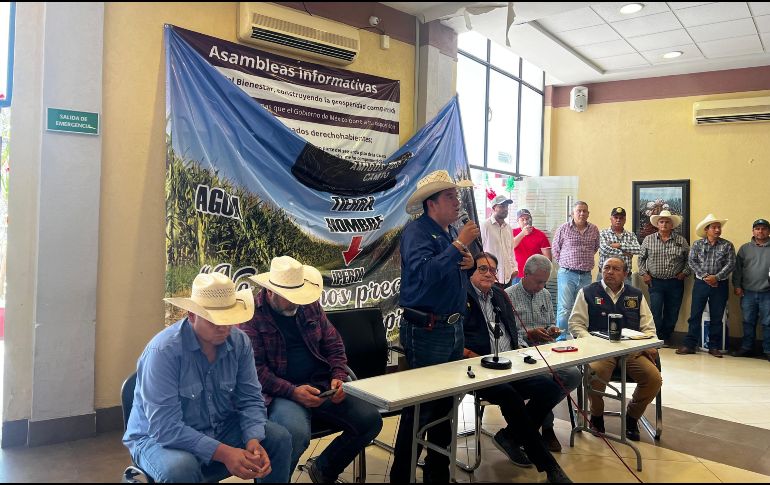 Productores de maíz marcharon hacia la Sader en Guadalajara para exigir el pago de adeudos y apoyos a la comercialización. ESPECIAL.
