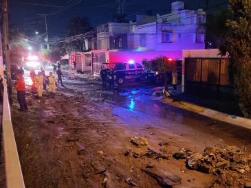 Autoridades mantienen la revisión y levantamiento de daños en la zona para analizar si existen más fincas afectadas. ESPECIAL/Protección Civil Zapopan