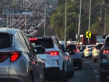 El programa Hoy No Circula se aplica de las 5:00 a las 22:00 horas en todas las alcaldías de la Ciudad de México y en tres zonas conurbadas del Estado de México. EFE/S. Gutiérrez