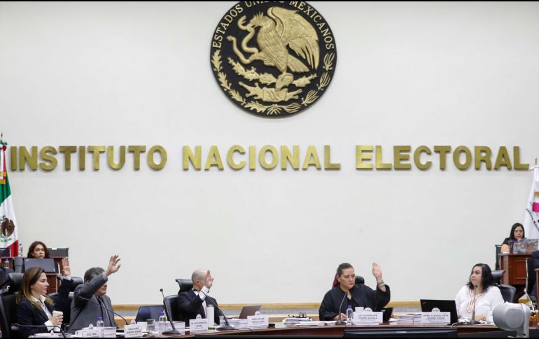 El INE inició el jueves el proceso electoral de cara a los comicios intermedios de junio de 2027, cuando se renovarán los 500 puestos del Cámara de Diputados y 19 mil 609 cargos locales en todo el país. EFE / ARCHIVO