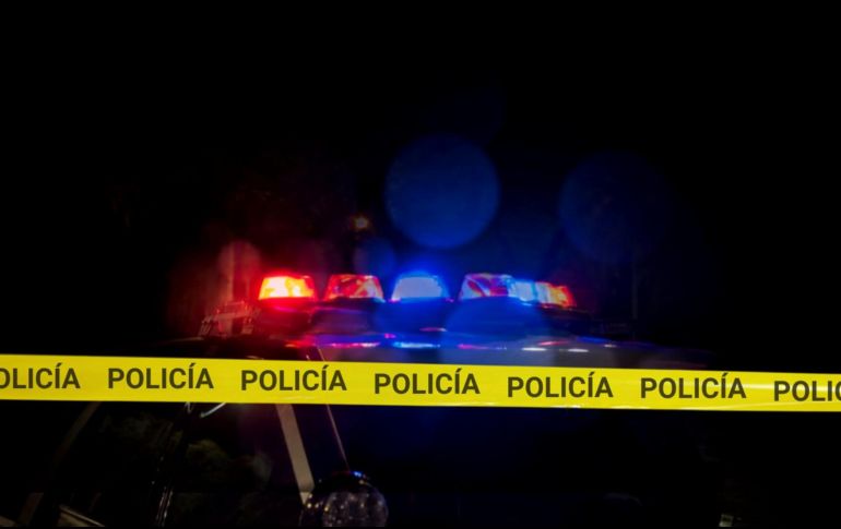 Durante la intervención de urgencia, los agentes no solo encontraron al joven desaparecido, sino que liberaron a otras siete personas retenidas contra su voluntad. ESPECIAL / CANVA