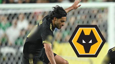Cuando el partido parecía sentenciado al empate, Raúl Jiménez volvió a aparecer; su gol valió una victoria que puede ser determinante en la pelea del Wolverhampton por subir posiciones. Imago7 / ARCHIVO