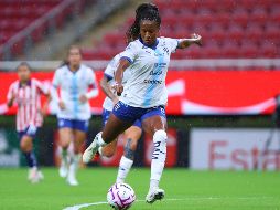 El Estadio AKRON activó el protocolo de cero tolerancia tras detectar insultos dirigidos a la futbolista Jermaine Seoposenwe. IMAGO7.