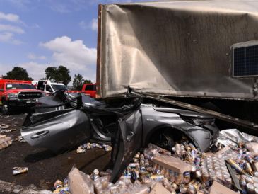 Los hechos sucedieron mientras los vehículos circulaban por la autopista a Zapotlanejo. CORTESÍA/UEPCBJ