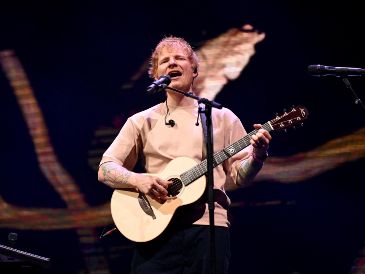 Cuatro de los artistas teloneros de la gira de Ed Sheeran anunciaron su renuncia en solidaridad con el rapero Macklemore. AFP