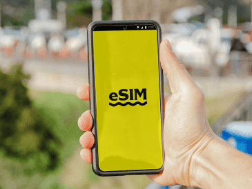 La urgencia de vincular las líneas telefónicas con la identidad de los usuarios responde a una crisis creciente de fraudes digitales y extorsiones en el país. CANVA