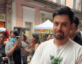 Multitud destruye la caja sorpresa del creador de contenido Alex Serrano tras irrumpir sin consentimiento para llevarse los premios. INSTAGRAM/ALEX SERRANO