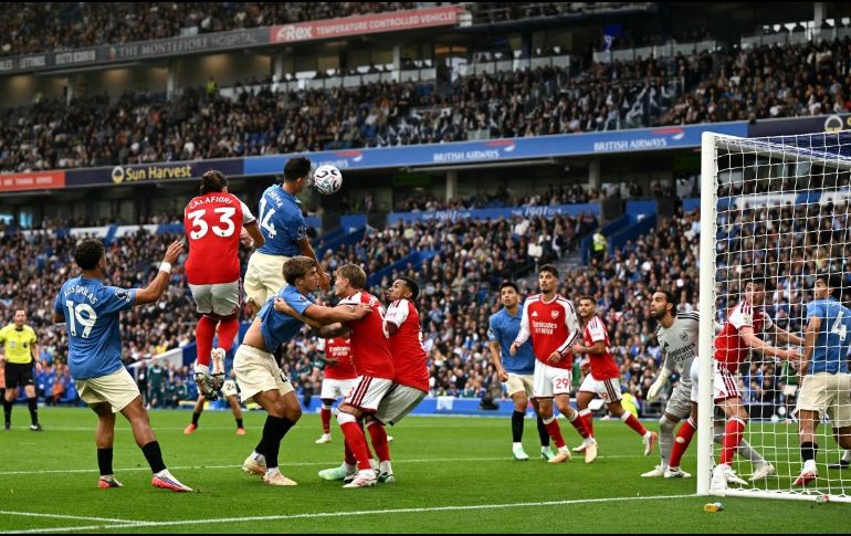 La defensa del Arsenal, considerada la mejor del campeonato e incluso de Europa, se vino completamente abajo ante unas Gaviotas sin complejos. AFP / G. Kirk