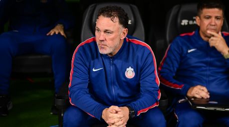 Tras el vertiginoso empate, Milito lamentó no haber sabido gestionar los tiempos ante la presión del acérrimo rival. IMAGO7/A. Chávez